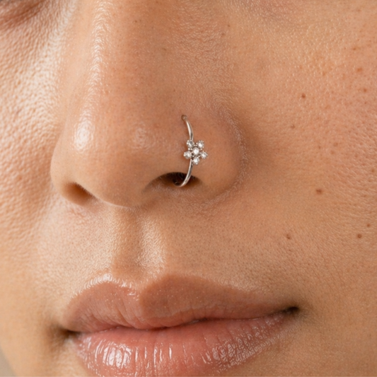 จิวจมูกแบบไม่ต้องเจาะ ทรงดอกไม้ | Bloom Mini Flower Nose Cuff