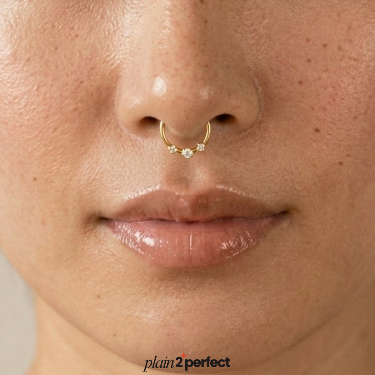 จิวห่วงล็อกเพชรมินิมอล เงินแท้ | Sterling Silver Minimal CZ Clicker Hoop