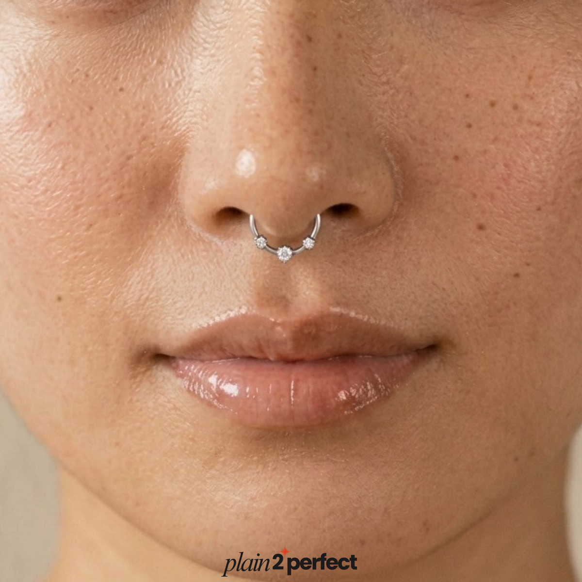 จิวห่วงล็อกเพชรมินิมอล เงินแท้ | Sterling Silver Minimal CZ Clicker Hoop