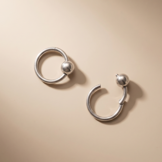 จิวห่วงลูกตุ้มแบบล็อค | Bead Hoop Piercing — Secure Fit