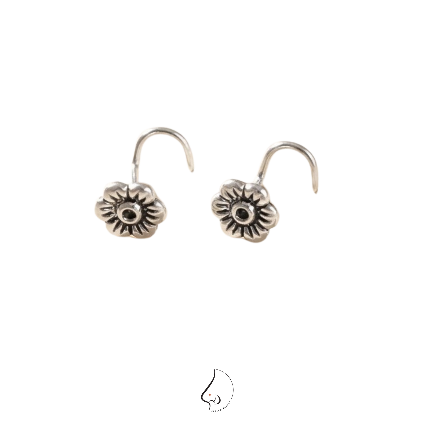 จิวจมูกก้านโค้งดอกเดซี่วินเทจ เงินแท้ | Sterling Silver Oxidized Daisy Nose Stud