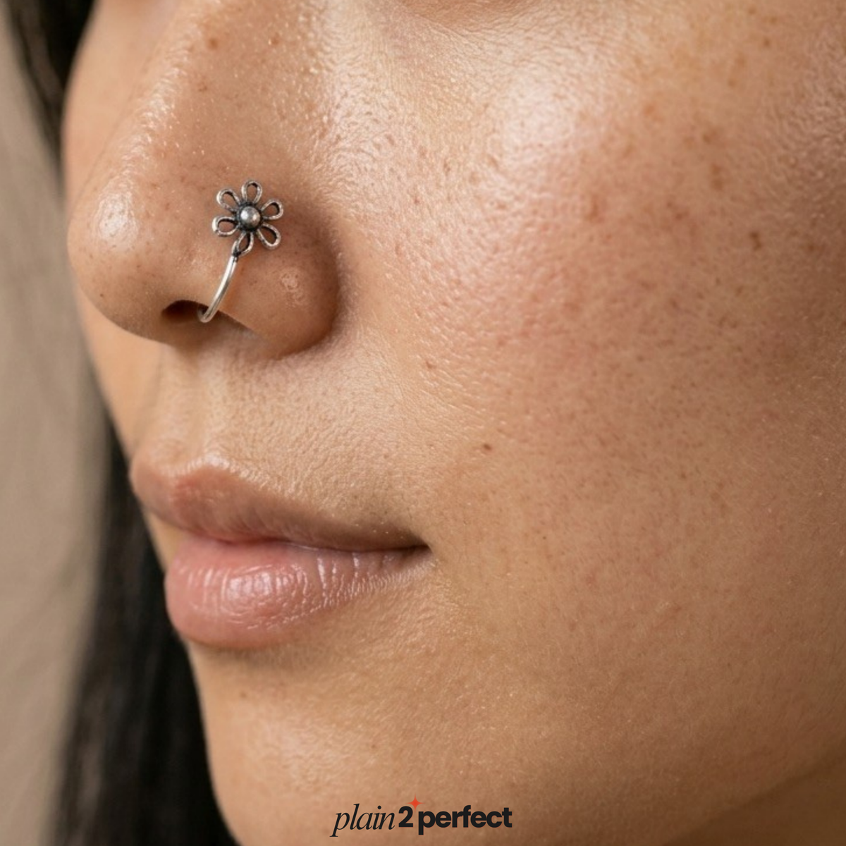 จิวจมูกไม่เจาะดอกไม้วินเทจ เงินแท้ | Sterling Silver Oxidized Flower Nose Cuff