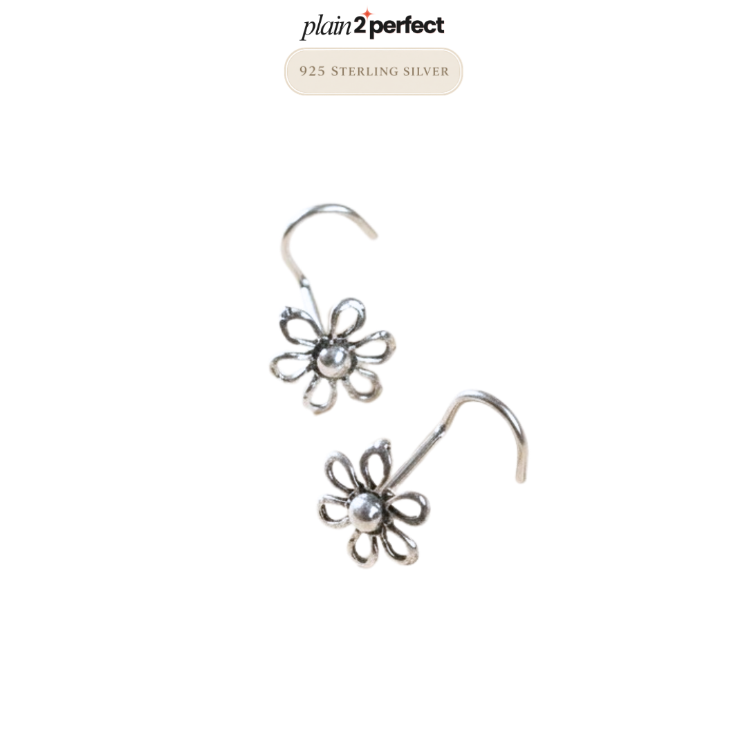 จิวจมูกก้านโค้งดอกไม้วินเทจ เงินแท้ | Silver Oxidized Vintage Flower Nose Stud