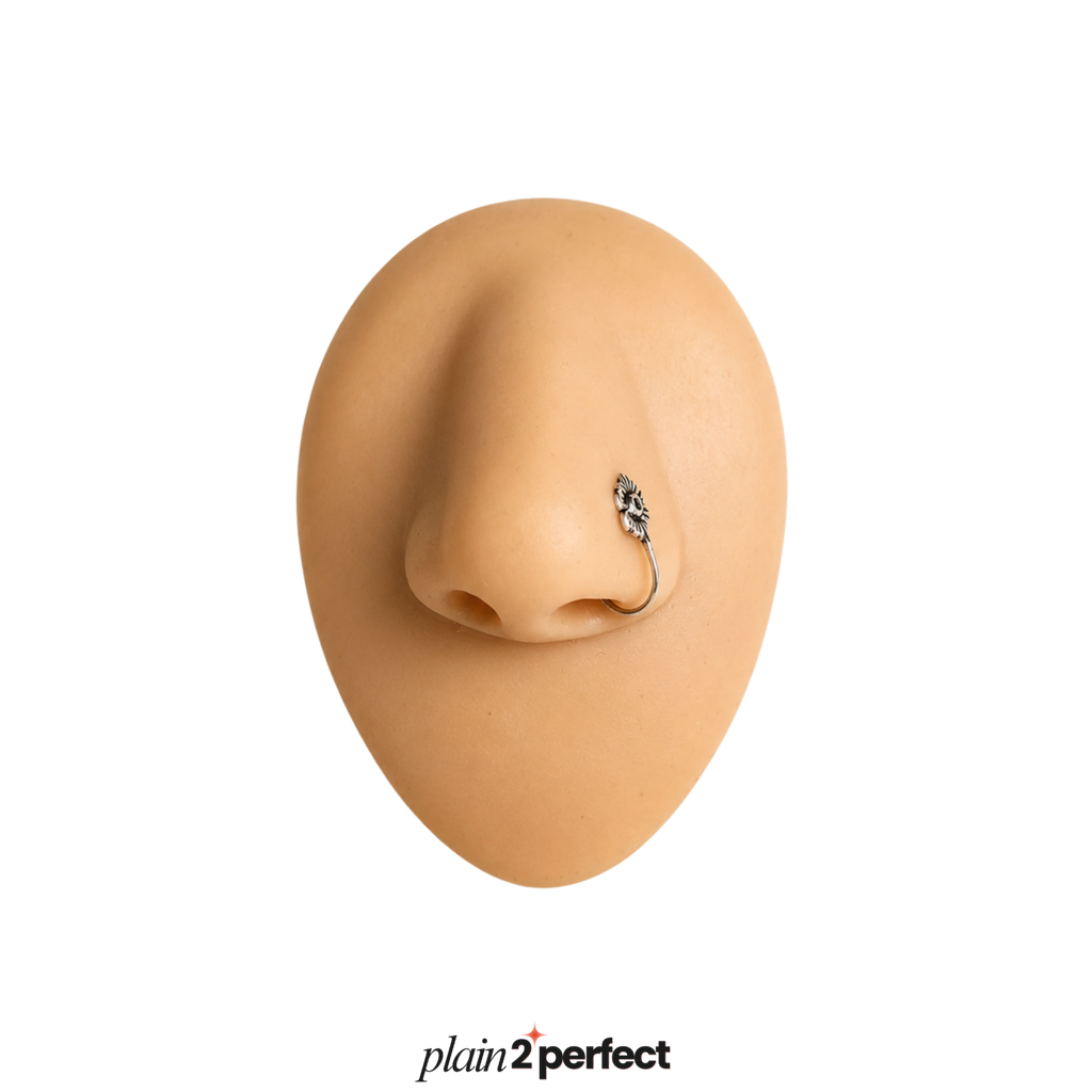 จิวจมูกไม่เจาะดอกเดซี่วินเทจ เงินแท้ | Sterling SilverOxidized Daisy Nose Cuff