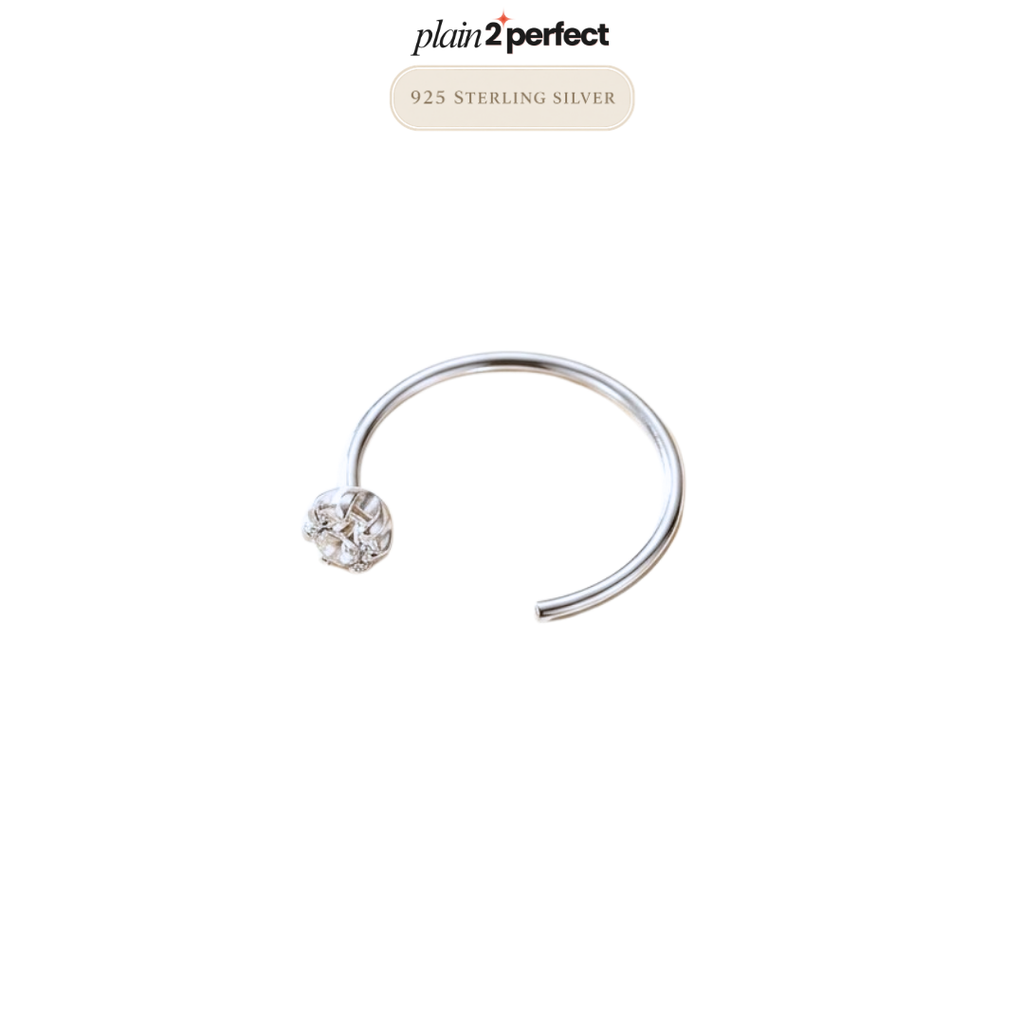 จิวห่วงดอกไม้เพชร เงินแท้ |  Sterling Silver Flower Crystal Hoop Piercing