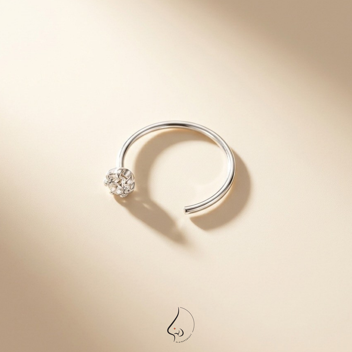 จิวห่วงดอกไม้เพชร เงินแท้ |  Sterling Silver Flower Crystal Hoop Piercing