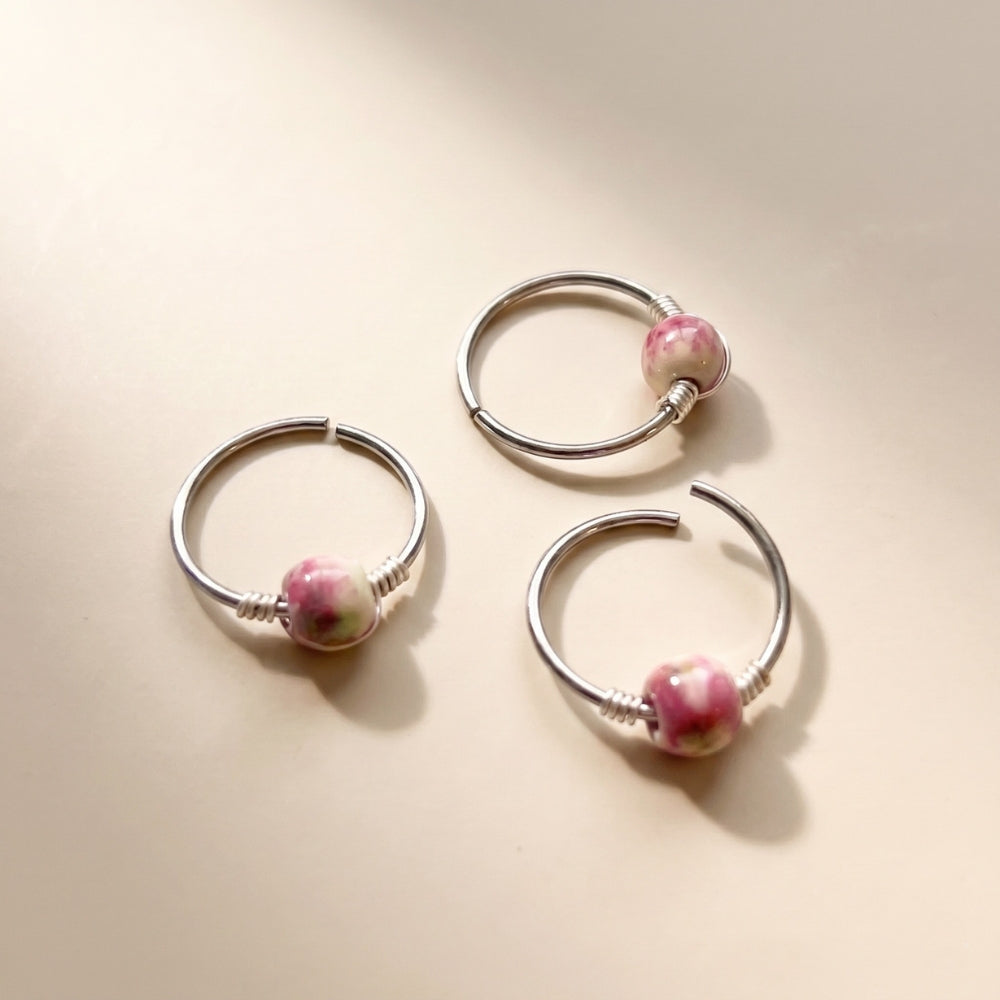 จิวแบบเจาะ ทรงห่วงลูกปัดชมพู | Blush Bead Hoop Piercing