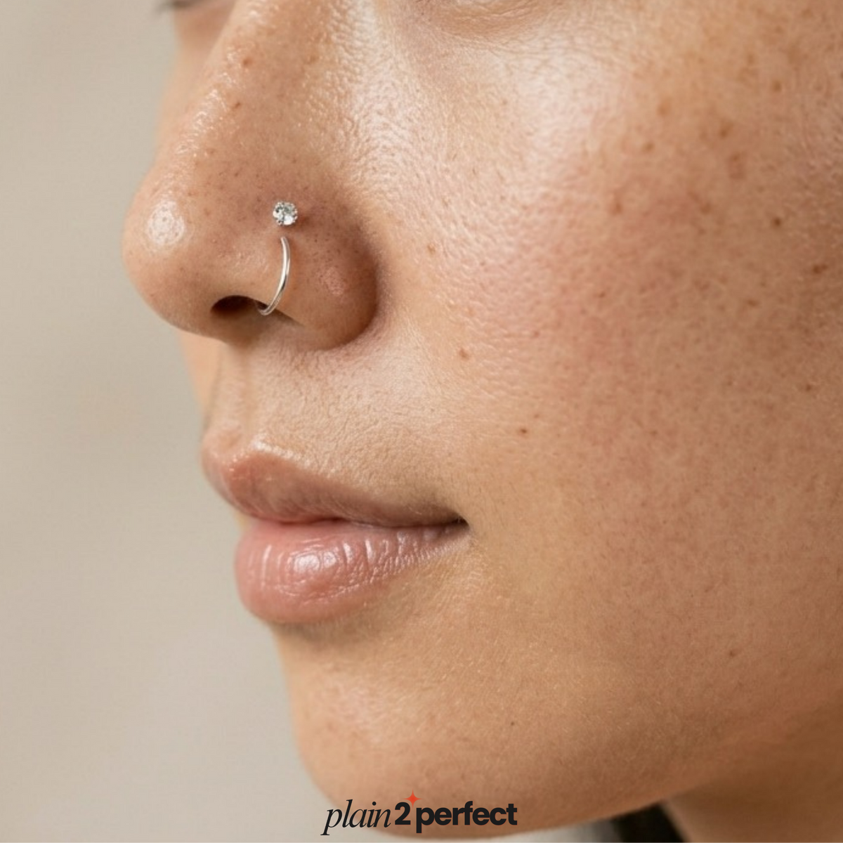 จิวห่วงดอกไม้เพชร เงินแท้ |  Sterling Silver Flower Crystal Hoop Piercing