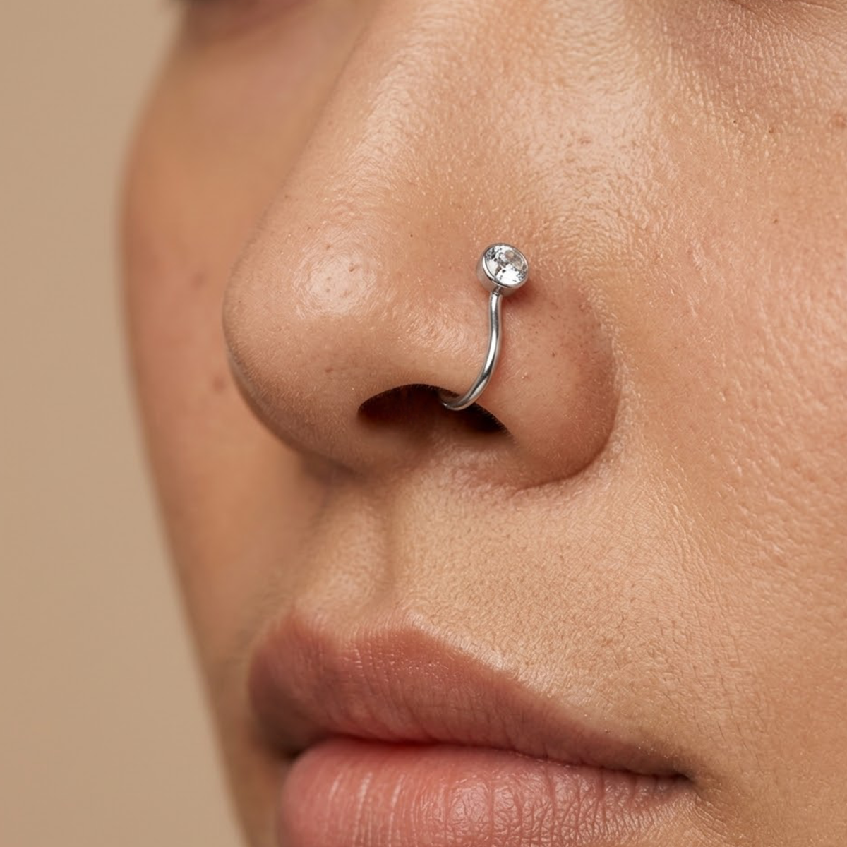 จิวจมูกแบบไม่ต้องเจาะ ทรงหนีบหัวเพชร | Crystal Clip Nose Cuff