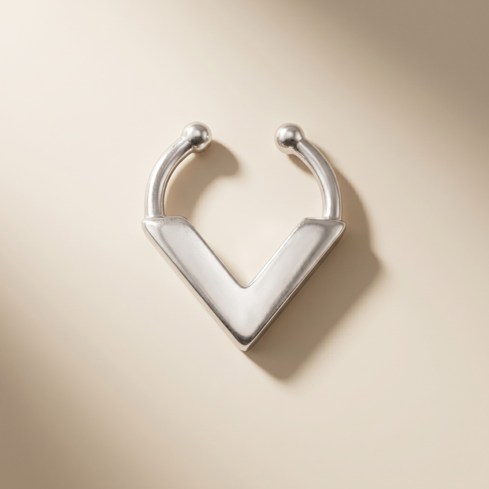 จิวจมูกแบบหนีบ ทรง V | V Shape Nose Cuff  No Piercing Needed